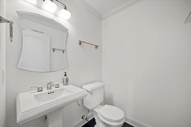 N37W22910 Wyndemere DRIVE, Pewaukee, WI 53072