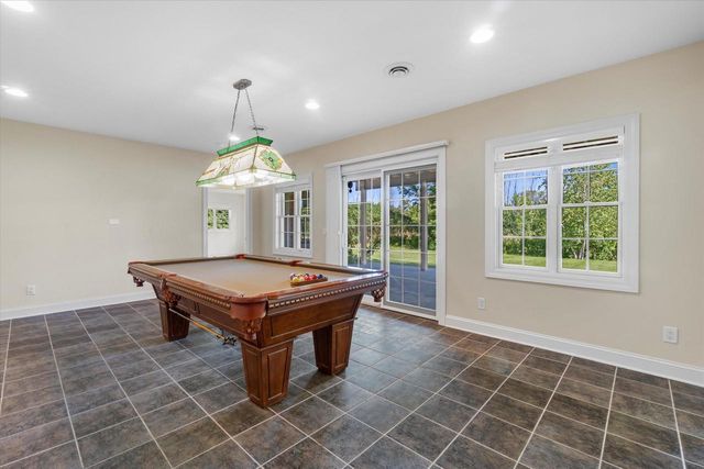 N37W22910 Wyndemere DRIVE, Pewaukee, WI 53072