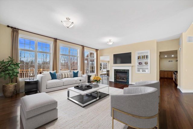 N37W22910 Wyndemere DRIVE, Pewaukee, WI 53072