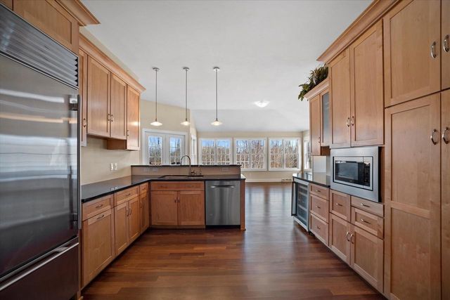 N37W22910 Wyndemere DRIVE, Pewaukee, WI 53072