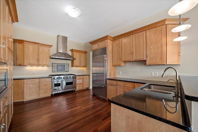 N37W22910 Wyndemere DRIVE, Pewaukee, WI 53072