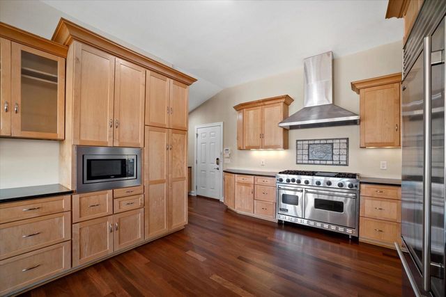 N37W22910 Wyndemere DRIVE, Pewaukee, WI 53072