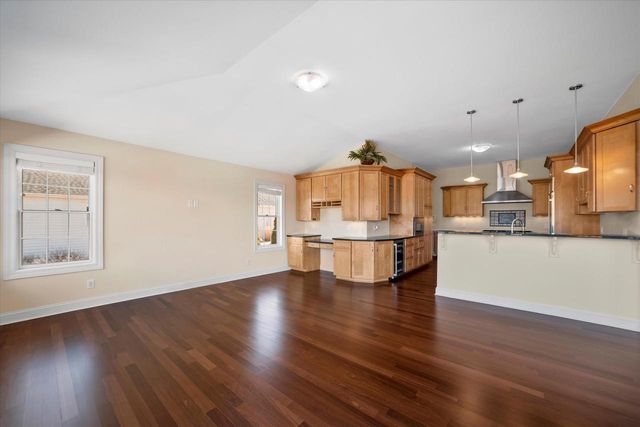 N37W22910 Wyndemere DRIVE, Pewaukee, WI 53072