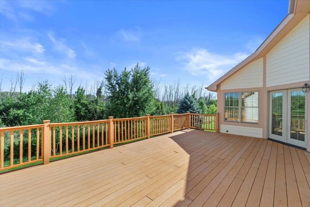 N37W22910 Wyndemere DRIVE, Pewaukee, WI 53072