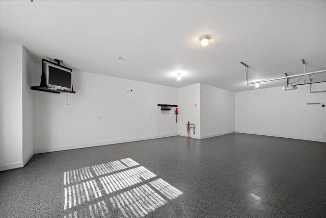 N37W22910 Wyndemere DRIVE, Pewaukee, WI 53072