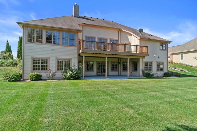 N37W22910 Wyndemere DRIVE, Pewaukee, WI 53072