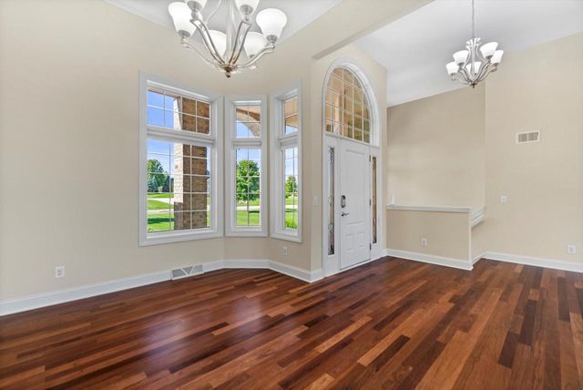 N37W22910 Wyndemere DRIVE, Pewaukee, WI 53072