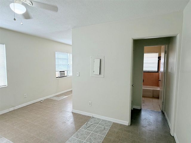 2404 10TH STREET W 1, Bradenton, FL 34205