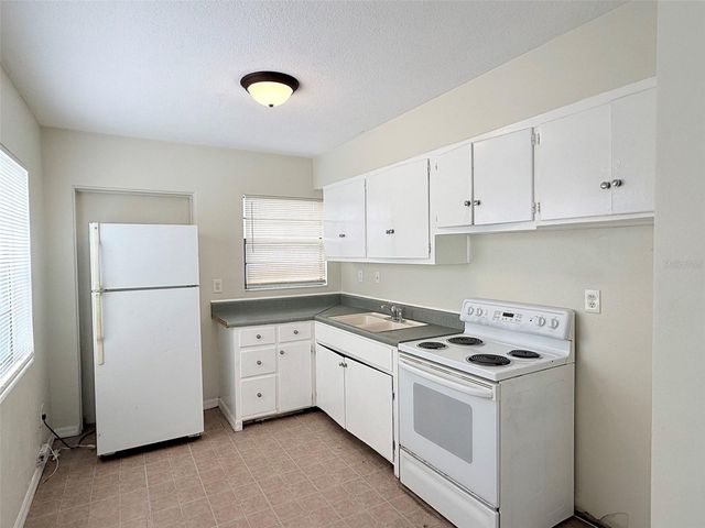 2404 10TH STREET W 1, Bradenton, FL 34205