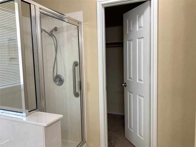 2338 Green Meadows LN, Buda, TX 78610