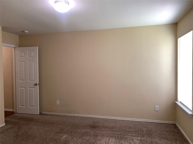 2338 Green Meadows LN, Buda, TX 78610