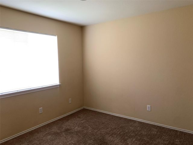 2338 Green Meadows LN, Buda, TX 78610