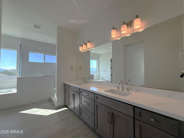 11715 S 39TH Avenue, Laveen, AZ 85339