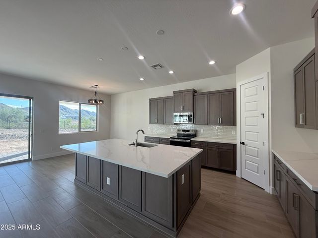 11715 S 39TH Avenue, Laveen, AZ 85339