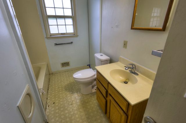 3714 Collingwood Avenue SW, Wyoming, MI 49519