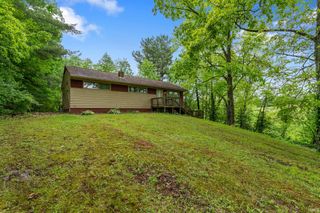 221 W Chester Drive, Ellettsville, IN 47429