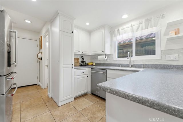 2354 Fan Palm, Corona, CA 92879