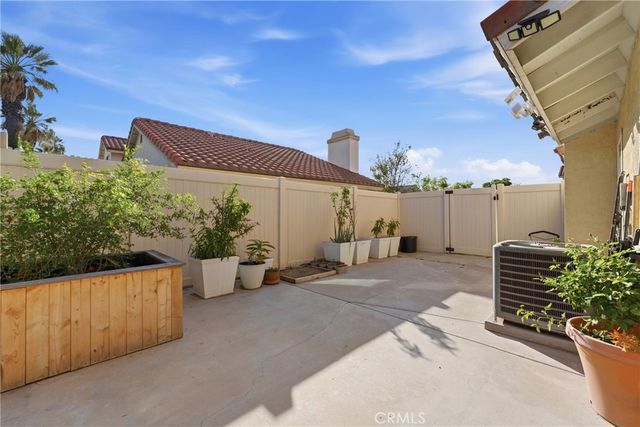 2354 Fan Palm, Corona, CA 92879