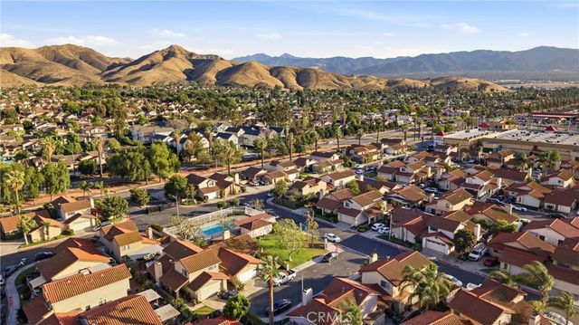 2354 Fan Palm, Corona, CA 92879