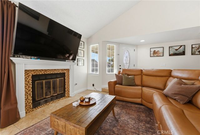 2354 Fan Palm, Corona, CA 92879