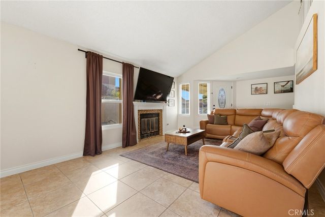 2354 Fan Palm, Corona, CA 92879