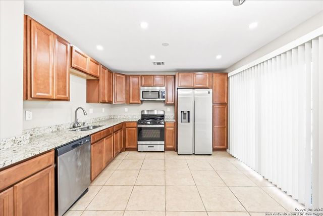 6903 Neston Dr, San Antonio, TX 78239