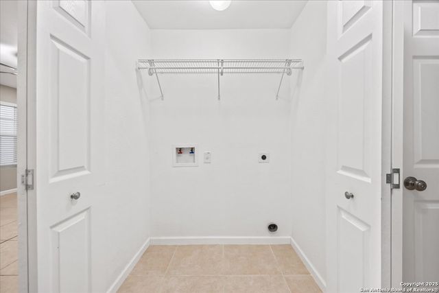 6903 Neston Dr, San Antonio, TX 78239