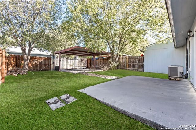 6903 Neston Dr, San Antonio, TX 78239