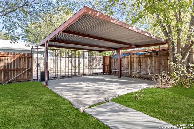 6903 Neston Dr, San Antonio, TX 78239