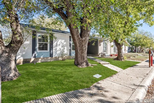 6903 Neston Dr, San Antonio, TX 78239