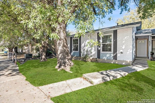 6903 Neston Dr, San Antonio, TX 78239