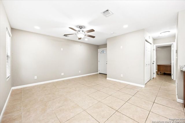 6903 Neston Dr, San Antonio, TX 78239