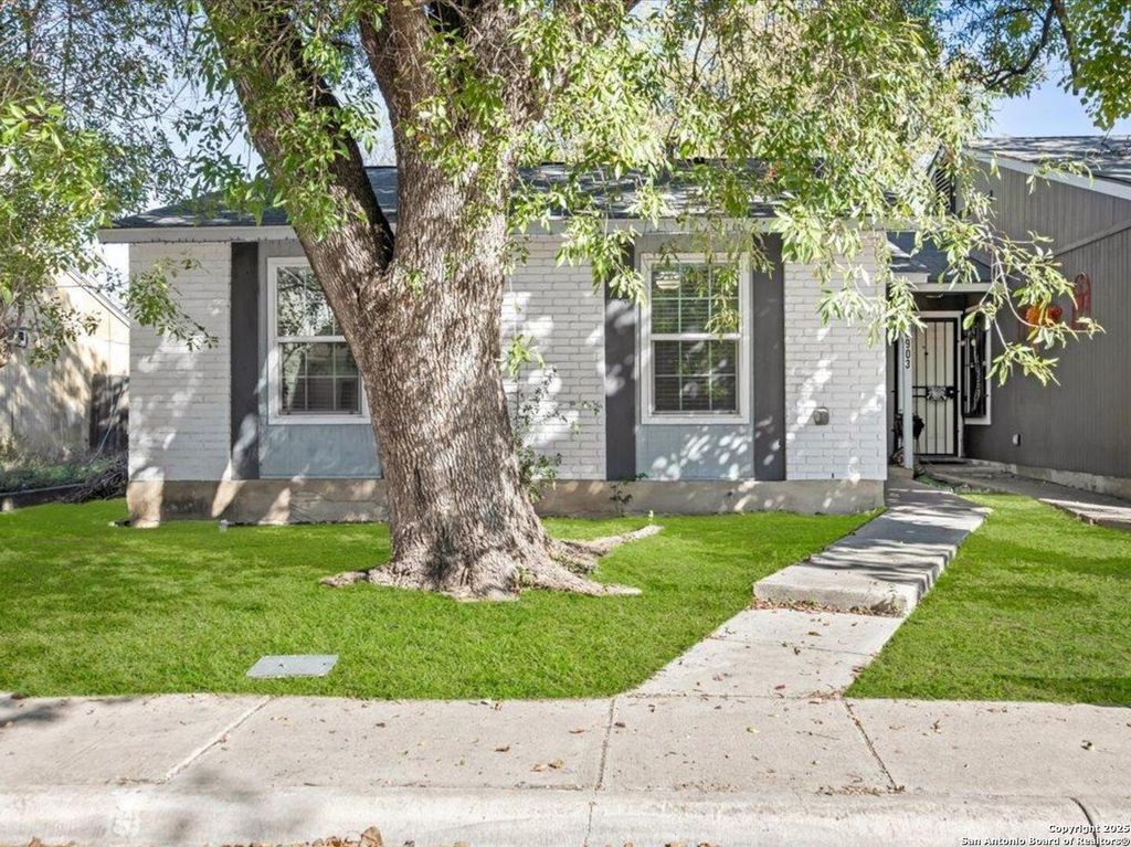 6903 Neston Dr, San Antonio, TX 78239