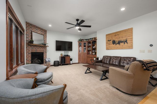 1602 Echo Ridge Road SW, Rochester, MN 55902