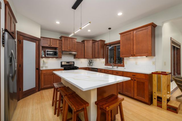 1602 Echo Ridge Road SW, Rochester, MN 55902