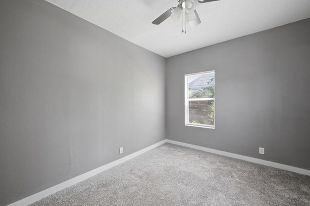 2416 S Pattie Ave, Wichita, KS 67216