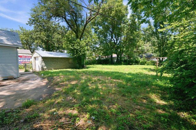 2416 S Pattie Ave, Wichita, KS 67216