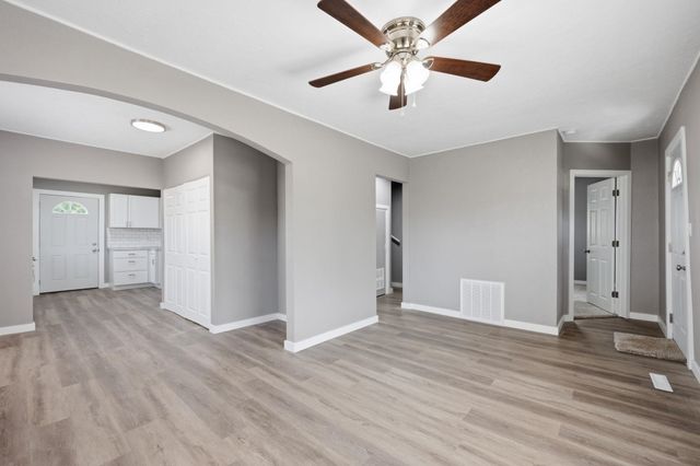 2416 S Pattie Ave, Wichita, KS 67216