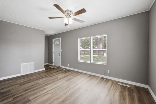 2416 S Pattie Ave, Wichita, KS 67216