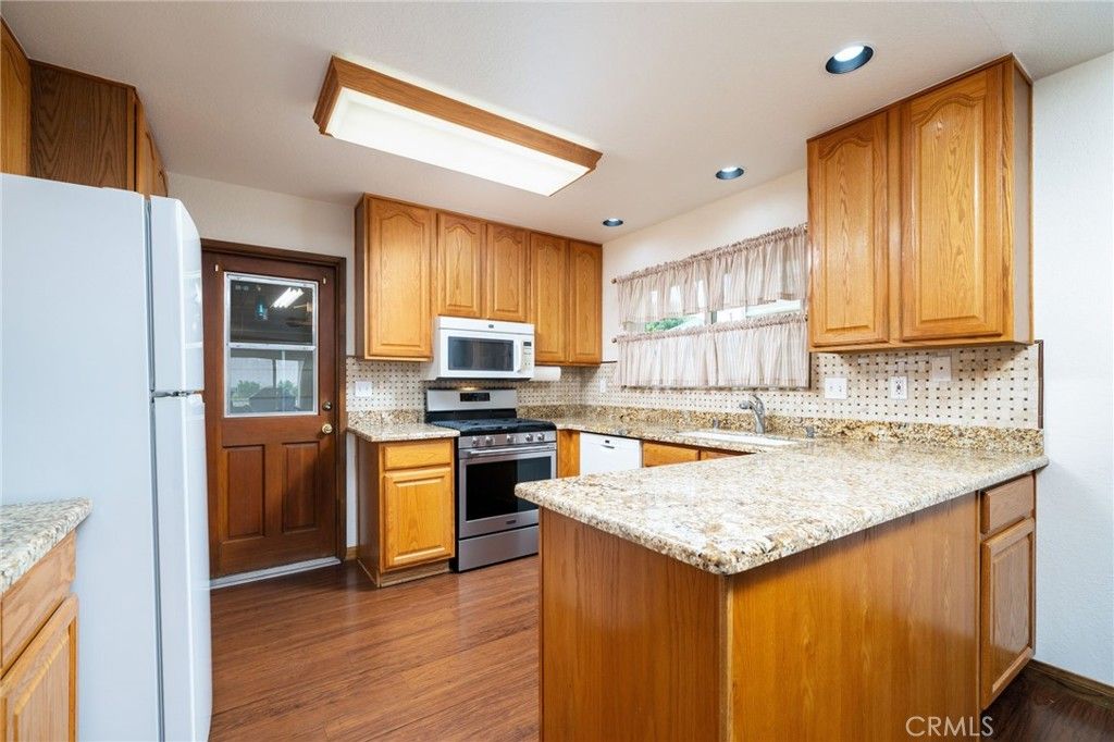 Image 15 of property listing at 2465 Moss Circle, La Verne, CA 91750