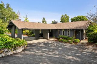 25845 Springhill Drive, Los Altos Hills, CA 94022