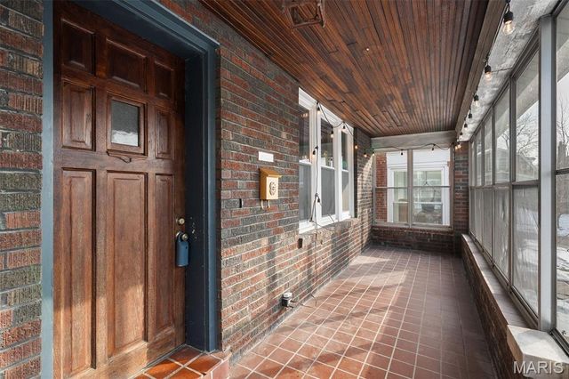 2842 Knox Court, St Louis, MO 63139