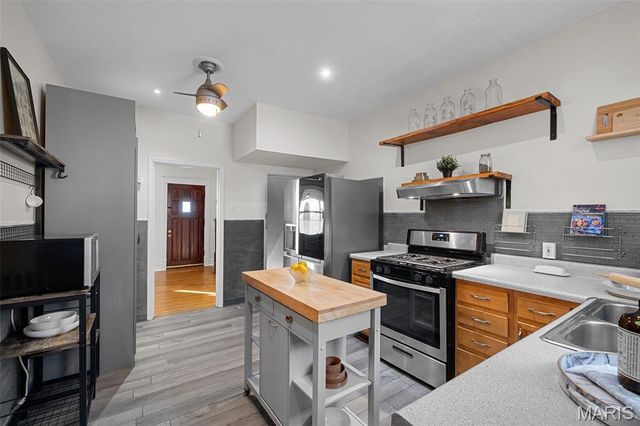 2842 Knox Court, St Louis, MO 63139