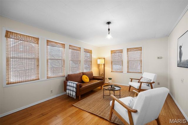 2842 Knox Court, St Louis, MO 63139