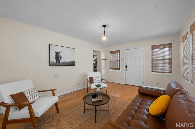 2842 Knox Court, St Louis, MO 63139