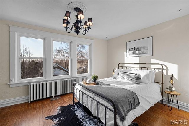 2842 Knox Court, St Louis, MO 63139