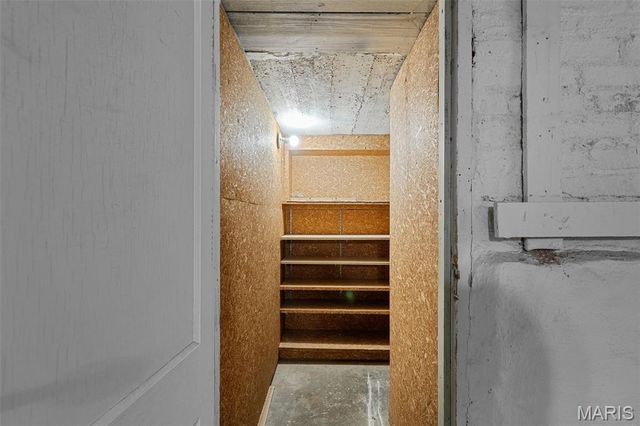 2842 Knox Court, St Louis, MO 63139