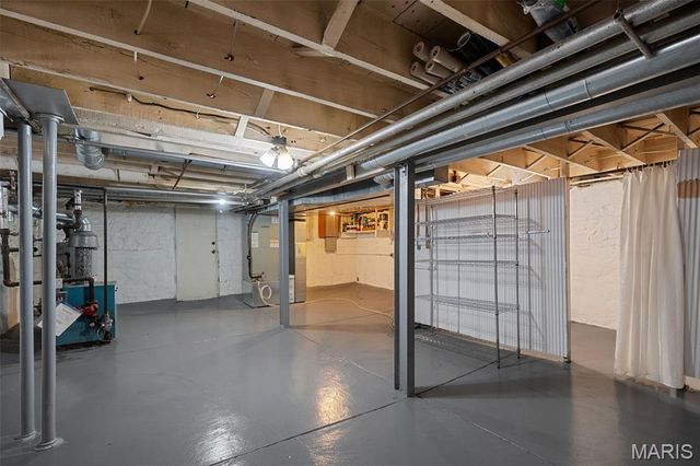 2842 Knox Court, St Louis, MO 63139