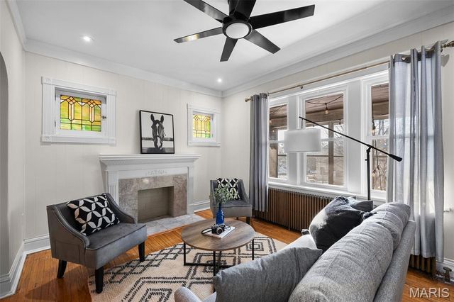 2842 Knox Court, St Louis, MO 63139