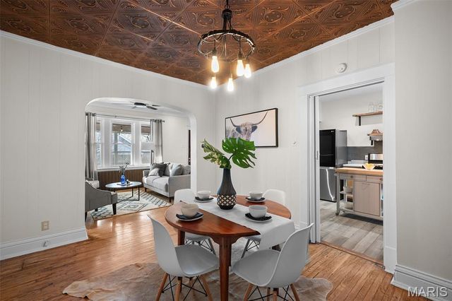 2842 Knox Court, St Louis, MO 63139